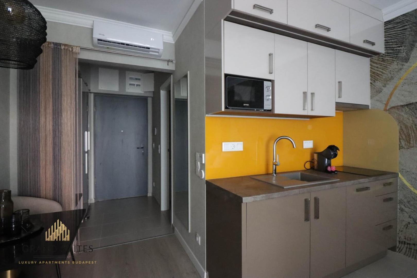 Grand Suites Promenade Budapest Exteriör bild
